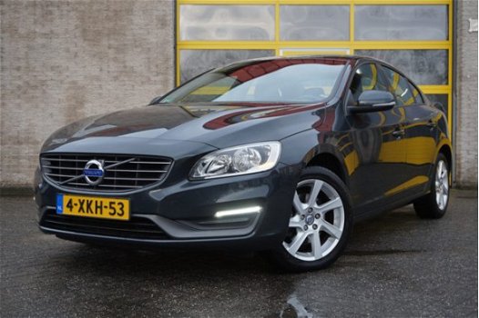 Volvo S60 - 1.6 T3 Momentum BJ2014 LED | LMV17