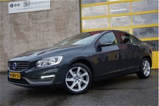 Volvo S60 - 1.6 T3 Momentum BJ2014 LED | LMV17" | PDC | Navi