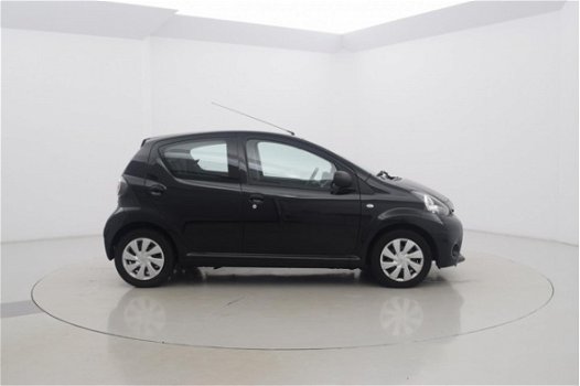 Toyota Aygo - 1.0 VVT-i Now Airco 5drs - 1