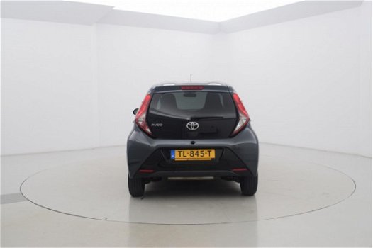 Toyota Aygo - 1.0 VVT-i x-first X-beat Apple Carplay 5drs - 1