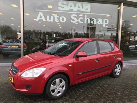 Kia Cee'd - 1.6 X-tra Airco Trekhaak Centrale vergrendeling - 1