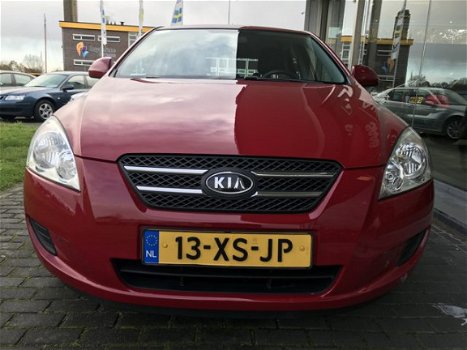 Kia Cee'd - 1.6 X-tra Airco Trekhaak Centrale vergrendeling - 1