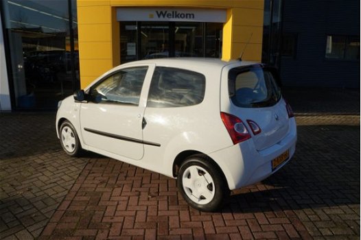 Renault Twingo - 1.2 16V Parisienne AIRCO / RADIO / STUURBEKRACHTIGING / ELEKTR. RAMEN - 1