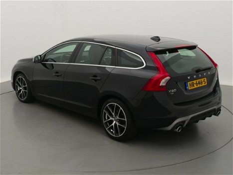 Volvo V60 - 2.0 D4 R-Design - 1