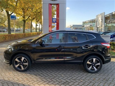 Nissan Qashqai - 1.2 DIG-T N-CONNECTA Nav, 4 Camera`s, Pano.dak, Design Pack, Chroom Pack - 1