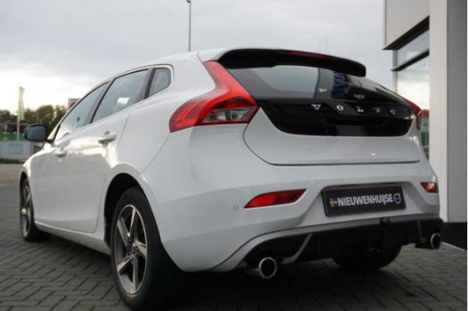 Volvo V40 - 2.0 D2 R-Design Business - 1