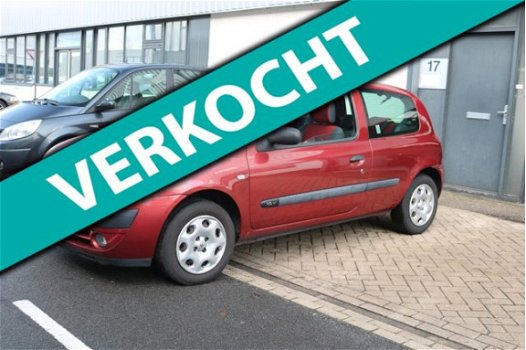 Renault Clio - 1.2-16V Authentique Basis Nieuwe APK - 1