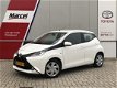 Toyota Aygo - 1.0 VVT-i x-play Airco NL Auto met Boekjes - 1 - Thumbnail