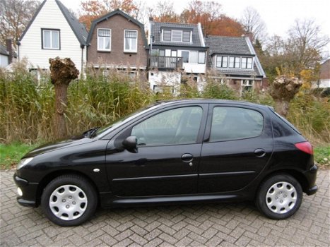 Peugeot 206 - 1.4 HDi Air-line 3 Airco 5 deurs Zuinig 1 op 20 - 1