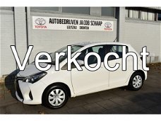 Toyota Yaris - 1.0 VVT-i Aspiration 70pk Handgeschakeld | Airco | Achteruitrijcamera |