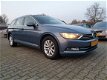 Volkswagen Passat Variant - 1.6 TDI Comfortline AUT. *XENON+LEDER+NAVI+PDC+ECC+CRUISE - 1 - Thumbnail