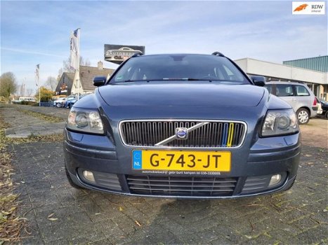 Volvo V50 - 2.5 T5 Momentum - 1