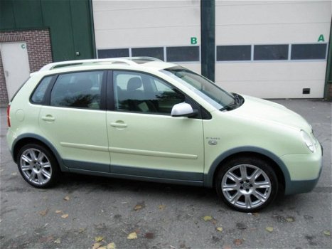 Volkswagen Polo - 1.4-16V FUN Airco, Cruise control, Elektrisch schuif/kanteldak, Cross-fun - 1