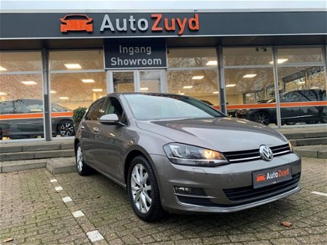 Volkswagen Golf - 1.4 TSI Highline Automaat/122pk/Navi/Xenon/17inch - 1