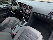 Volkswagen Golf - 1.4 TSI Highline Automaat/122pk/Navi/Xenon/17inch