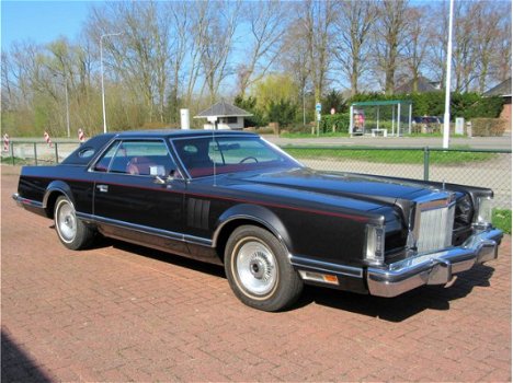 Lincoln Continental - Mark V - 1