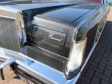 Lincoln Continental - Mark V - 1