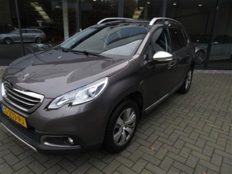 Peugeot 2008 - ALLURE 1.2 PURETECH , Navi, Clima, Pano, HalfLeer, Cruise, LmVelgen - 1