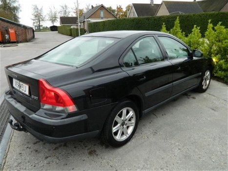 Volvo S60 - 2.4 140PK Edition - 1