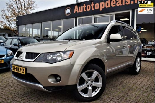 Mitsubishi Outlander - 2.4 Intense+ 4X4|7-P| AIRCO | CRUISE CONTROL | AUDIO STUURBEDIENING | ELEKTRI - 1