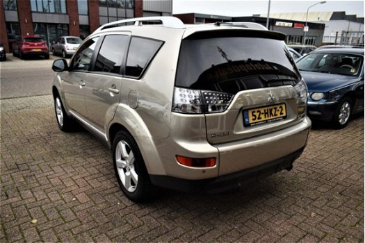 Mitsubishi Outlander - 2.4 Intense+ 4X4|7-P| AIRCO | CRUISE CONTROL | AUDIO STUURBEDIENING | ELEKTRI - 1