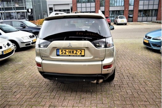 Mitsubishi Outlander - 2.4 Intense+ 4X4|7-P| AIRCO | CRUISE CONTROL | AUDIO STUURBEDIENING | ELEKTRI - 1