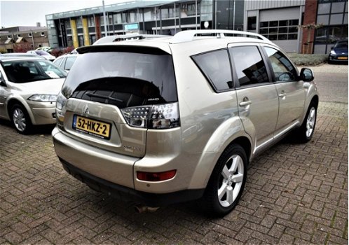 Mitsubishi Outlander - 2.4 Intense+ 4X4|7-P| AIRCO | CRUISE CONTROL | AUDIO STUURBEDIENING | ELEKTRI - 1