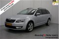 Skoda Octavia Combi - 1.6 TDI Greenline Businessline | Navigatie | Climate Control | Dakrails | - 1 - Thumbnail