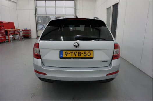 Skoda Octavia Combi - 1.6 TDI Greenline Businessline | Navigatie | Climate Control | Dakrails | - 1