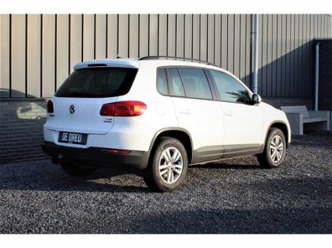 Volkswagen Tiguan - 1.4 TSI 122pk Easyline TREKHAAK + PRIVACY - 1