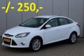 Ford Focus - 1.0 ECOBOOST TITANIUM AIRCO 5 DEURS NAVIGATIE PARKEERSENSOREN - 1 - Thumbnail