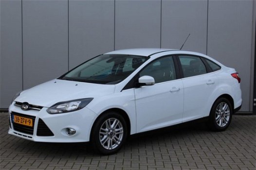 Ford Focus - 1.0 ECOBOOST TITANIUM AIRCO 5 DEURS NAVIGATIE PARKEERSENSOREN - 1