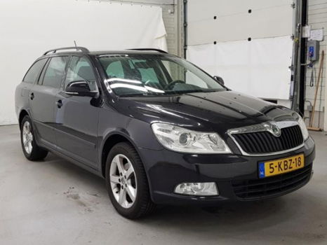 Skoda Octavia Combi - 1.6 TDI Grt Arctic Stoelverwarming Cruise Clima - 1