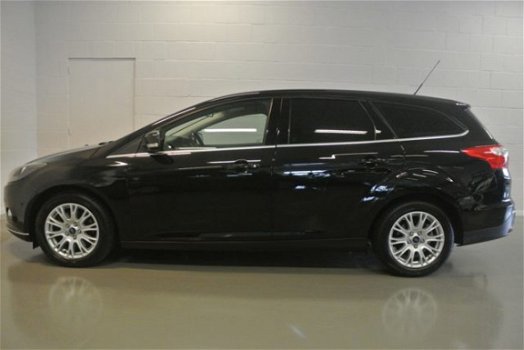 Ford Focus Wagon - 1.6 Ecob. Titanium /Ecc/ Cruise/ Trekh./ Privacy/ bj. 2011 - 1