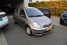 Toyota Yaris - 1.0 VVT-i Idols