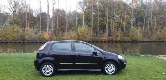 Fiat Punto Evo - 1.3 M-Jet Dynamic Super mooi auto airco elekramen stuurbkr Cruis control cv - 1