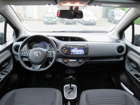 Toyota Yaris - 1.5 Hybrid Volcano Edition - 1