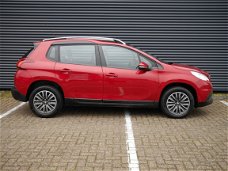 Peugeot 2008 - 1.2 PURETECH 110PK + NAVI