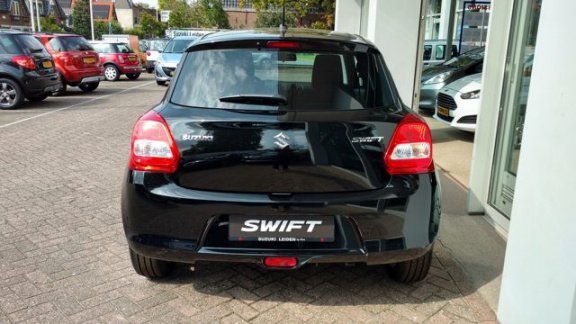 Suzuki Swift - 1.2 SELECT CVT AUTOMAAT Airco | Stoelverwarming | Parkeercamera Inclusief € 1.000, - - 1