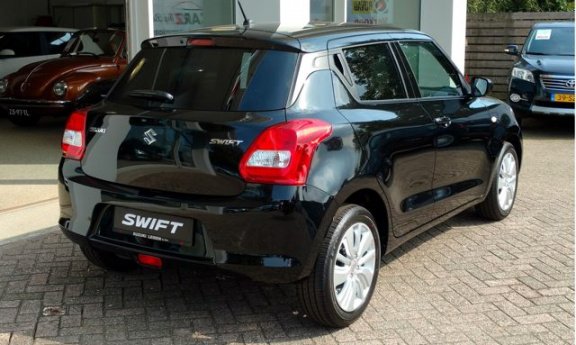 Suzuki Swift - 1.2 SELECT CVT AUTOMAAT Airco | Stoelverwarming | Parkeercamera Inclusief € 1.000, - - 1