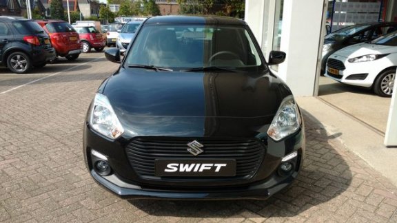 Suzuki Swift - 1.2 SELECT CVT AUTOMAAT Airco | Stoelverwarming | Parkeercamera Inclusief € 1.000, - - 1