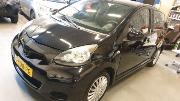 Toyota Aygo - 1.0-12V Access /Airco/Elek Pakket/Nw APK/Garantie/ - 1