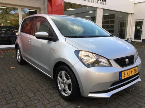 Seat Mii - 1.0 Style inkl airco navigatie en winterbandenset - 1