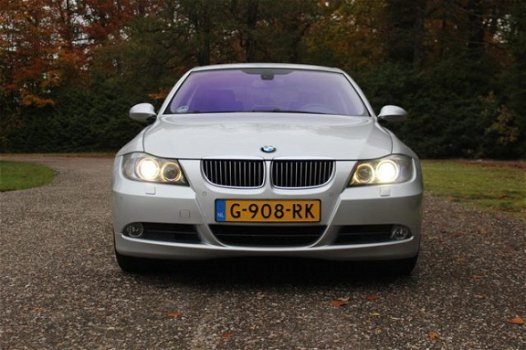 BMW 3-serie - 325i Automaat 218pk 6 cilinder Leder Xenon Airco - 1