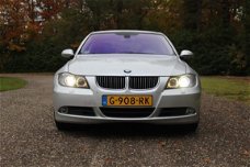 BMW 3-serie - 325i Automaat 218pk 6 cilinder Leder Xenon Airco