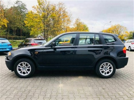 BMW X3 - 3.0dA xDrive Exe * XENON, NAVI, LEDER, PDC, TREKH. * 1e Eigenaar - Slechts 95.000km. * * I - 1