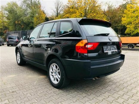 BMW X3 - 3.0dA xDrive Exe * XENON, NAVI, LEDER, PDC, TREKH. * 1e Eigenaar - Slechts 95.000km. * * I - 1