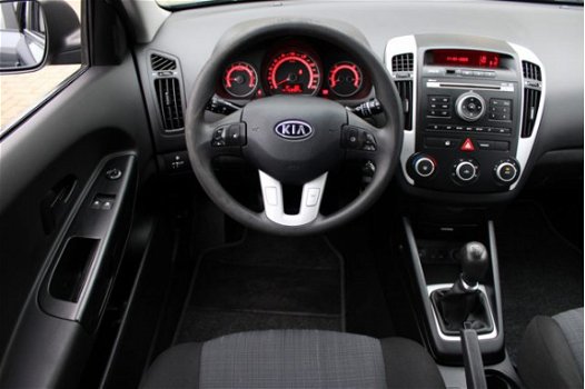 Kia Cee'd - 1.4 CVVT X-tra AIRCO TREKHAAK - 1