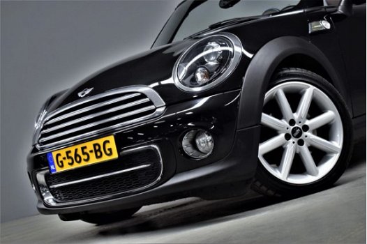 Mini Mini Cabrio - 1.6i 16 Cooper Chili 123pk Automaat Xenon/Navi/Clima/Cruise/Leer./79dkm - 1