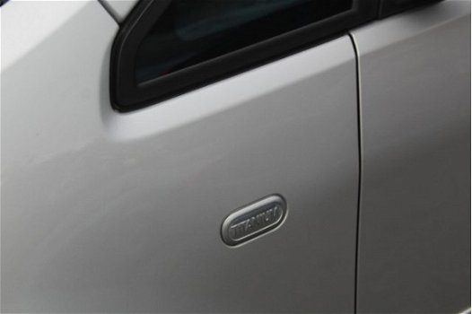Ford C-Max - 1.8 125pk Titanium / Navigatie / Trekhaak - 1